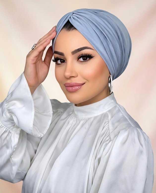 Gri dolgulu drapeli bone tesettür bone modeli