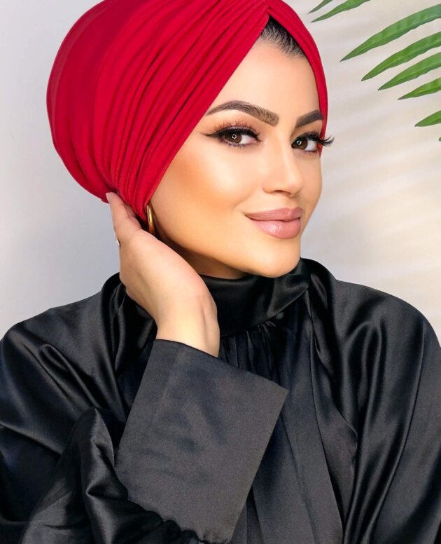 kirmizi-dolgulu-drapeli-bone-dis-tesettur-