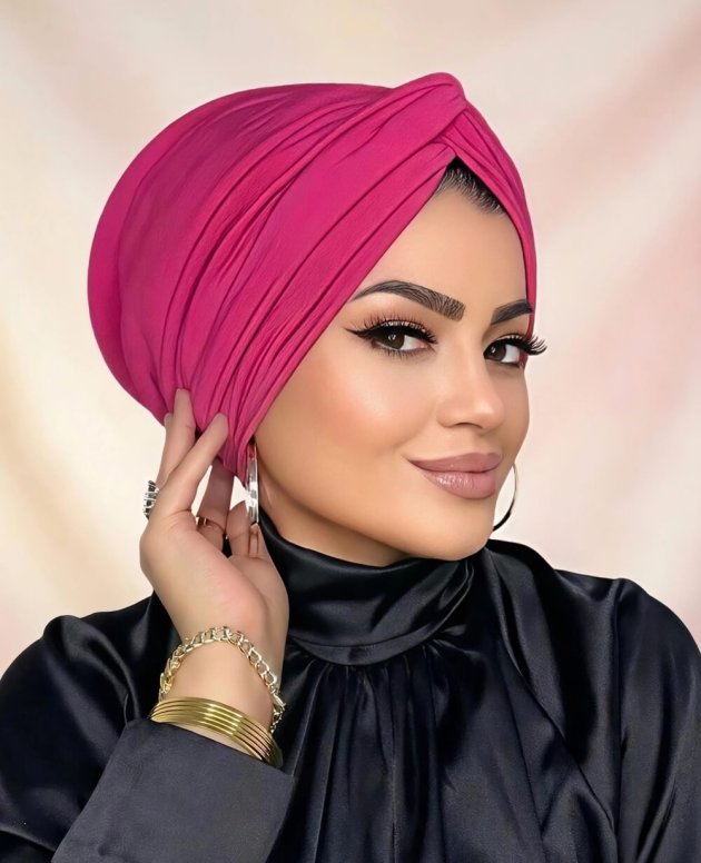 Koyu pembe dolgulu düğüm bone, astarlı ve kayma yapmayan şık bone modeli