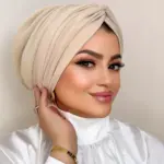 Krem Dolgulu Düğüm Bone