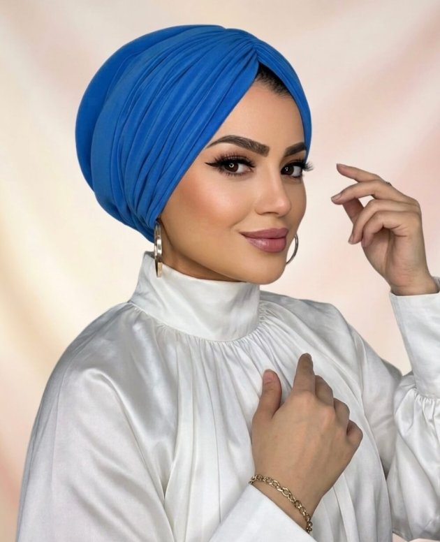 Mavi dolgulu drapeli tesettür bone modeli