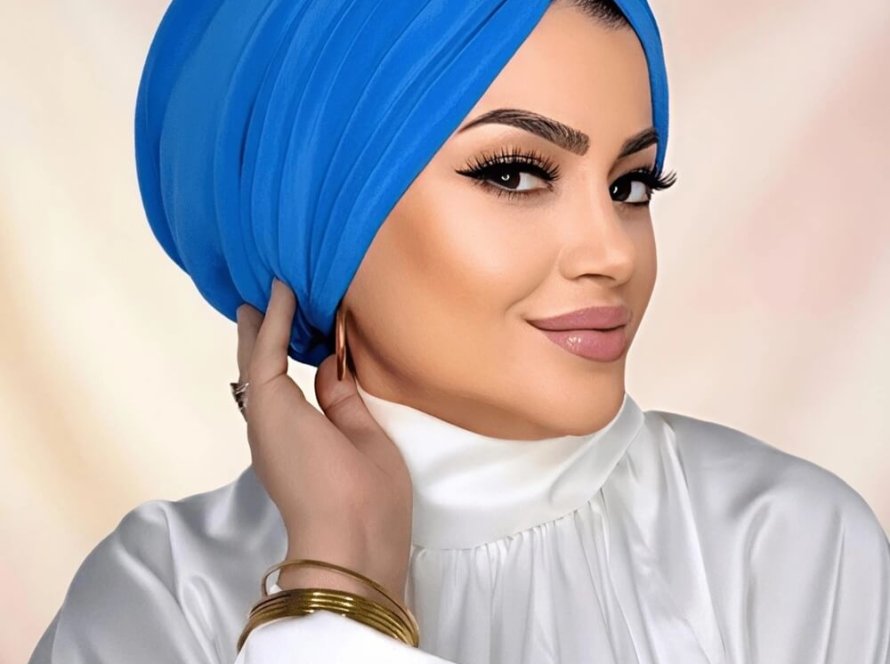 Mavi dolgulu düğümlü bone şık drapeli tasarım kaymaz astarlı tesettür bone modeli