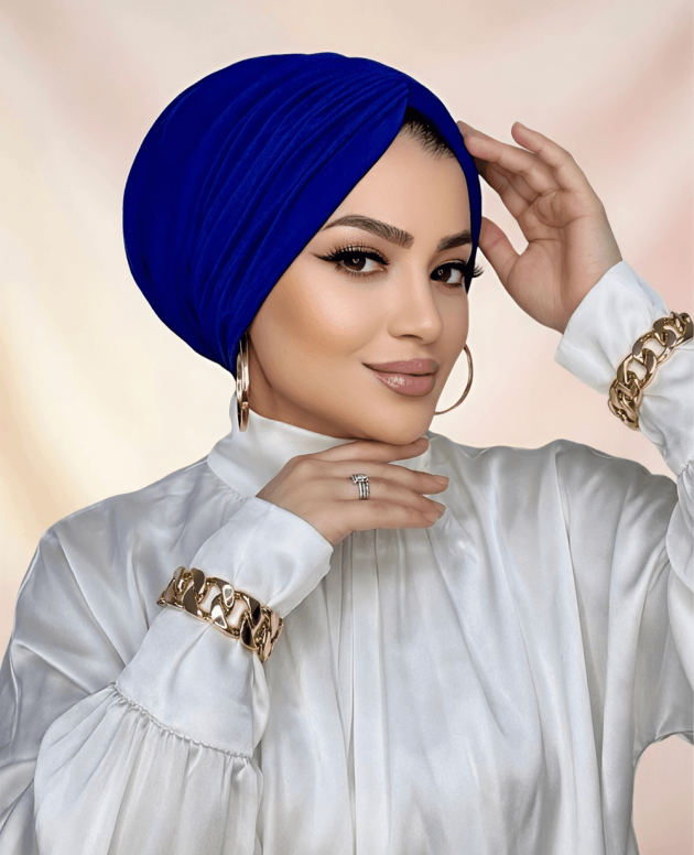 Saks mavisi drapeli tesettür bone, şık ve hacimli tasarım bone modeli