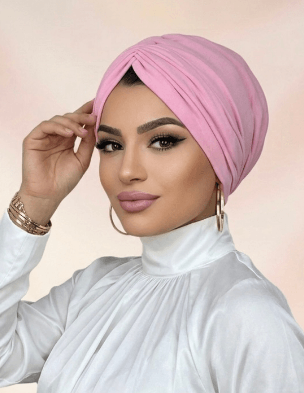 Şeker pembe drapeli tesettür bone kadınlar için şık ve rahat bone modeli