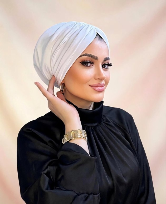 Ekru renk dolgulu drapeli bone tesettür baş aksesuarı