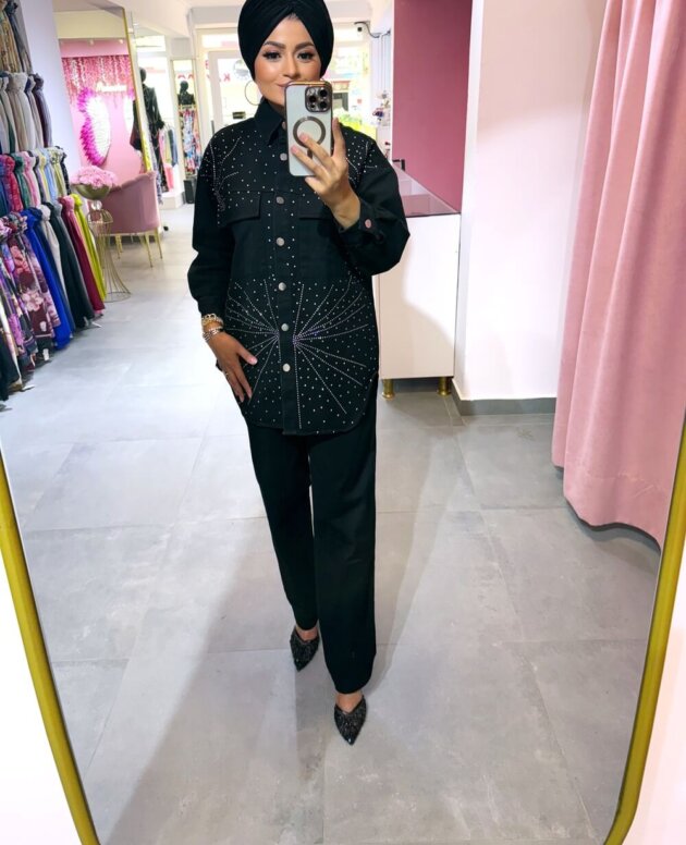 siyah-tasarim-tasli-kot-takim-tesettur-