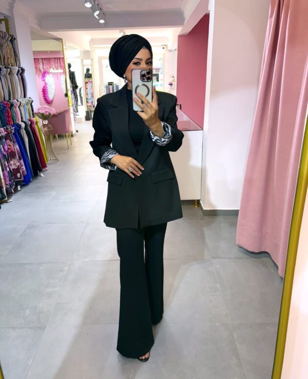 siyah-zebra-astarli-ceket-tesettur-