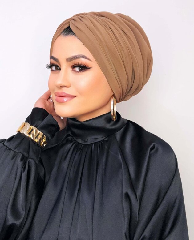 sutlu-kahve-dolgulu-drapeli-bone-tesettur-dis-