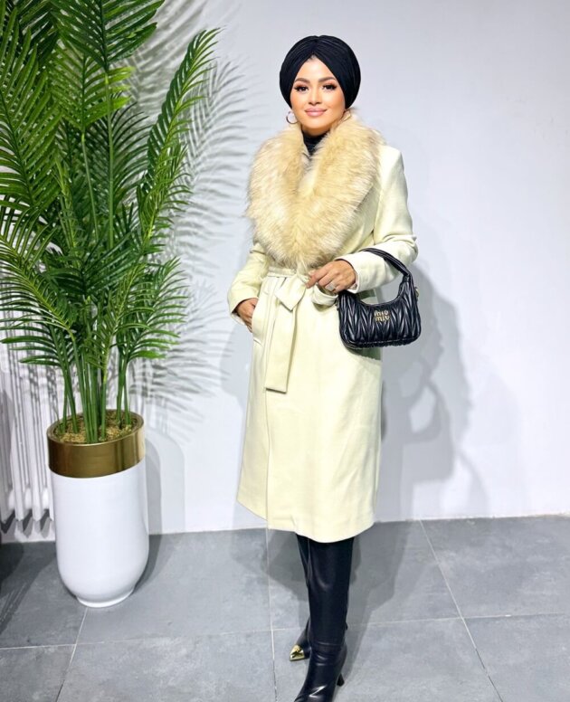 krem-kurklu-kase-kaban-tesettur-