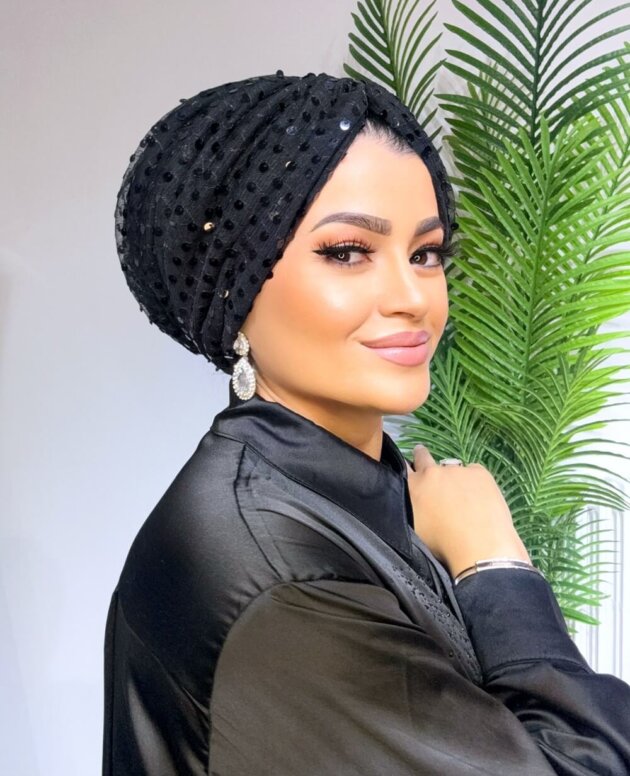 payetli-dolgulu-siyah-bone-tesettur-simli-pullu-sal-