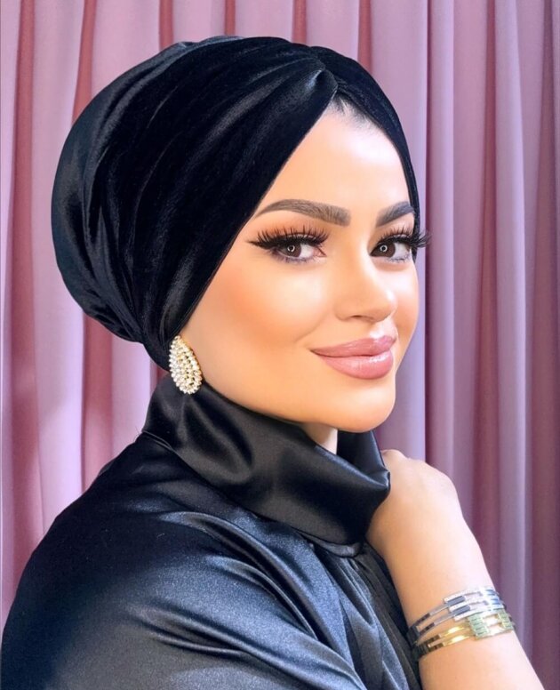 siyah-dolgulu-drapeli-kadife-bone-tesettur-dis-