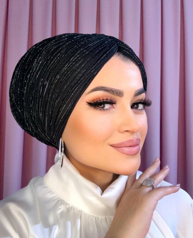 Siyah gri simli dolgulu abiye bone ile şık ve zarif görünüm