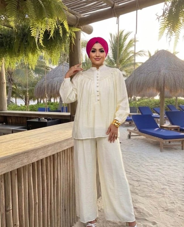 Leya krem tasarım takım şık ve modern kadın ikili takım