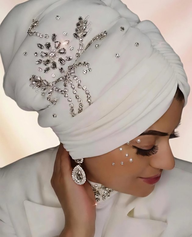 Beyaz Dolgulu Drapeli Tasarım Taşlı Bone Tasarım Taşlı Bone şık tesettür bone kaymaz rahat bone modeli