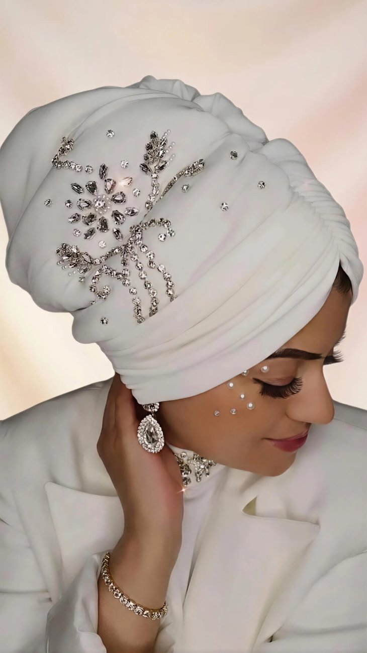 Beyaz Dolgulu Drapeli Tasarım Taşlı Bone Tasarım Taşlı Bone şık tesettür bone kaymaz rahat bone modeli
