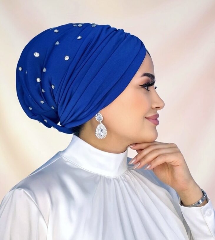 Saks mavisi arkası taşlı dolgulu drapeli bone modeli
